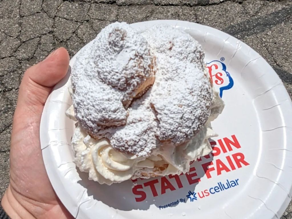 Yes, the cream puffs live up to the&nbsp;hype.