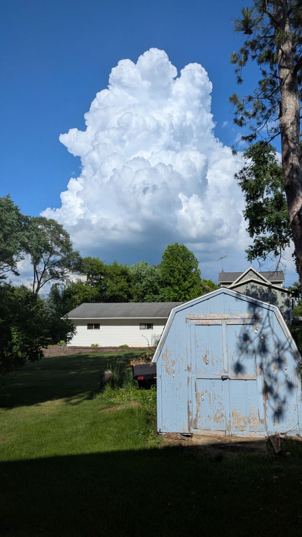 Monster movies in the&nbsp;sky.