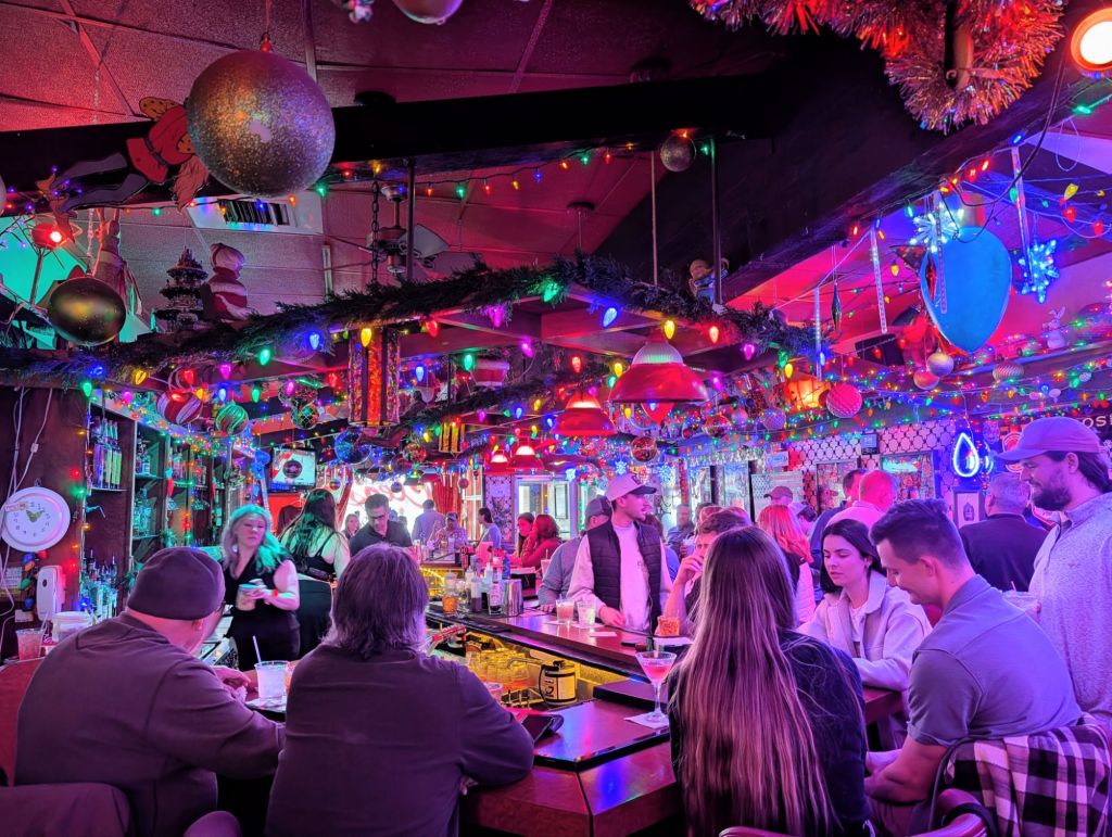 Wisco Wednesday: Cleo’s Brown Beam Cocktail&nbsp;Lounge